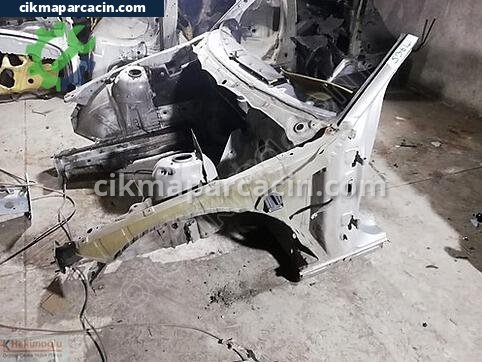 BMW 3 Serisi Marşpiyel çıkma parça