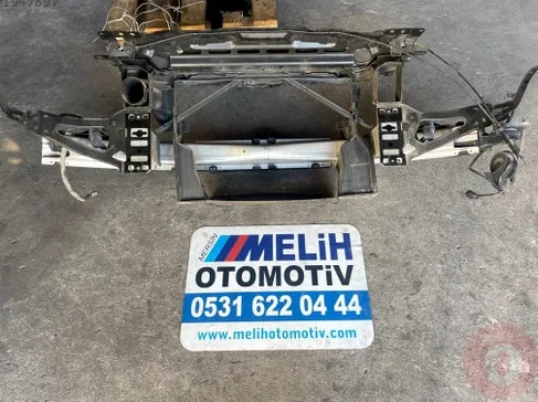BMW 5 Serisi Ön Panel 7033696 çıkma parça