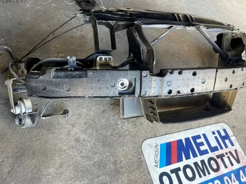 BMW 5 Serisi Ön Panel 7033696 çıkma parça