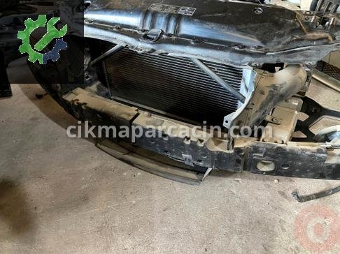 BMW 5 Serisi Radyatör Seti 17117787440 çıkma parça