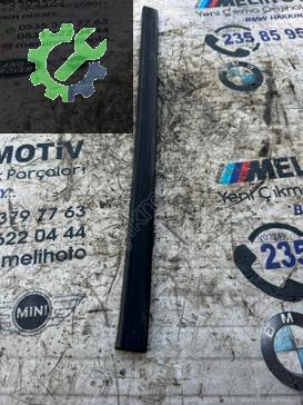 BMW 3 Serisi Kapı Lastiği 7134102 çıkma parça