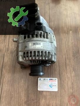 BMW 5 Serisi Şarj Dinamosu 7605060 çıkma parça