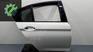 BMW G30 ÇIKMA BEYAZ SAĞ ARKA KAPI
