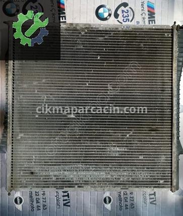BMW X5 Motor Su Radyatörü 7521765 çıkma parça