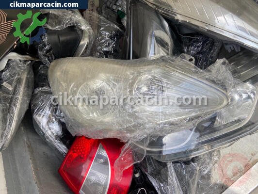 Opel Corsa Far çıkma parça