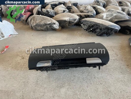 Audi A3 Torpido çıkma parça