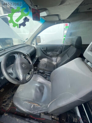 Opel Combo Torpido çıkma parça
