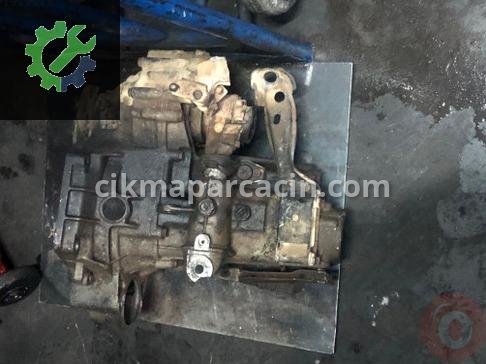 Volkswagen Caddy Şanzıman Komple çıkma parça