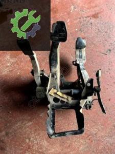 CADDY ÇIKMA GAZ PEDALI FREN DEBRİYAJ PEDAL SETİ 1997-2002