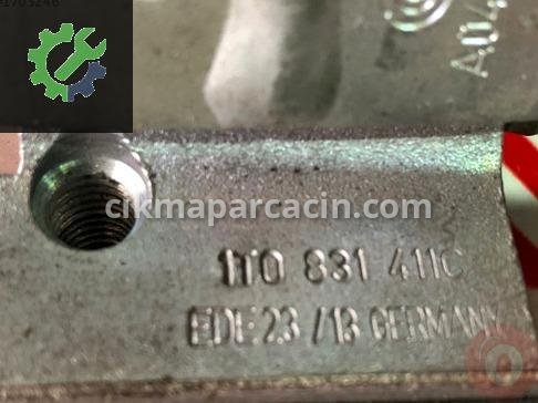 Volkswagen Caddy Kapı Menteşesi 1T0831411C çıkma parça