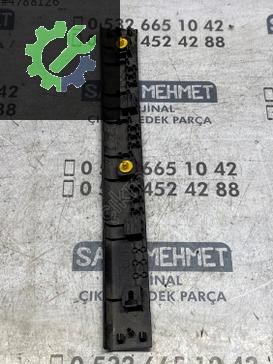 ÇIKMA FORD FOCUS 3 SOL ÖN KAPI EŞİĞİ İÇ TRİM