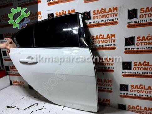 Jaguar XE Sağ Arka Kapı 15-24 çıkma parça