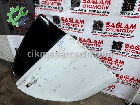 Jaguar XE Sağ Arka Kapı 15-24 çıkma parça