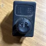 ÇIKMA NİSSAN TERRANO 2 AYNA AYAR DÜĞMESİ