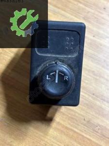 ÇIKMA NİSSAN TERRANO 2 AYNA AYAR DÜĞMESİ