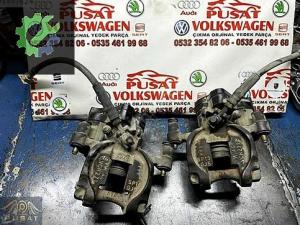 ÇIKMA ORJİNAL ARKA FREN MERKEZİ ELEKTRİKLİ 5Q0615405-5Q0615406