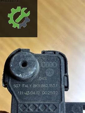 ÇIKMA PORSCHE CAYANNE YAKIT DEPO AÇMA MOTORU 8K0862153F
