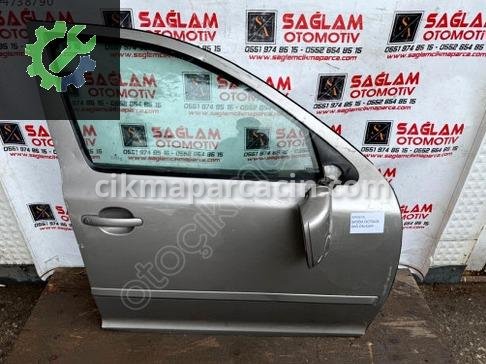 Skoda Octavia Sağ Ön Kapı çıkma parça