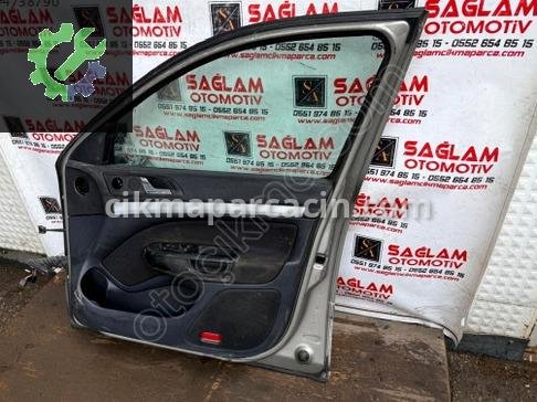 Skoda Octavia Sağ Ön Kapı çıkma parça