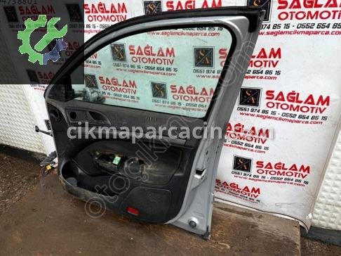 Skoda Octavia Sağ Ön Kapı çıkma parça