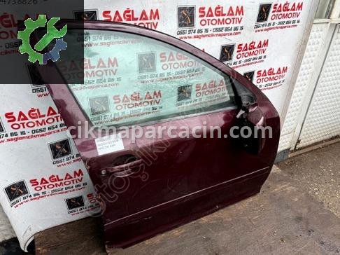 Skoda Octavia Sağ Ön Kapı çıkma parça