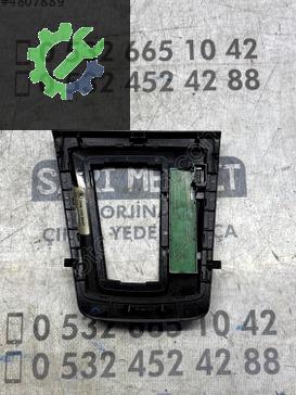 ÇIKMA SKODA OCTAVİA A5 VİTES ÇERÇEVESİ
