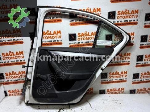 Skoda Octavia Sağ Arka Kapı çıkma parça