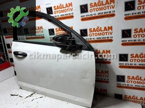 Skoda Octavia Sağ Ön Kapı çıkma parça