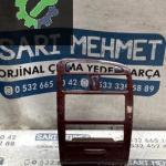 ÇIKMA TOYOTA AVENSİS TEYP ÇERÇEVESİ