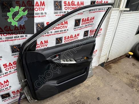 ÇIKMA TOYOTA COROLLA SAĞ ÖN KAPI