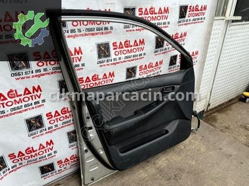 Toyota Corolla Sol Ön Kapı çıkma parça
