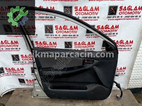 Toyota Corolla Sol Ön Kapı çıkma parça