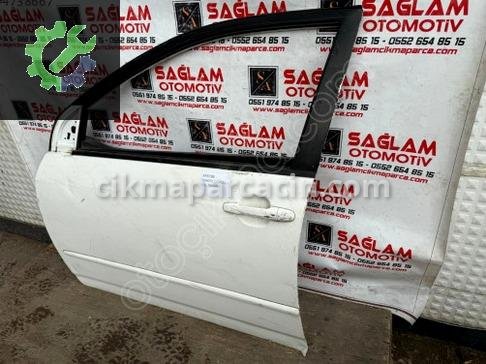 Toyota Corolla Sol Ön Kapı çıkma parça