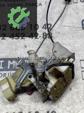 Toyota Yaris Kapı Kilidi çıkma parça