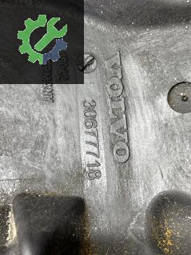 ÇIKMA VOLVO S60 S80 HAVA FİLTRESİ KUTUSU 30677718