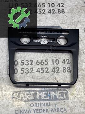 Volkswagen Caddy Teyp Çerçevesi çıkma parça