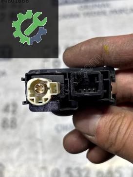 ÇIKMA VW GOLF İBİZA LEON AUX USB GİRİŞİ 5G0035222C