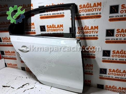 Volkswagen Jetta Sağ Arka Kapı 11-18 çıkma parça