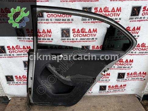 Volkswagen Jetta Sağ Arka Kapı 11-18 çıkma parça