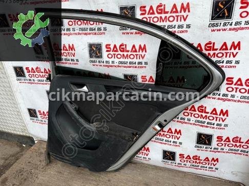 Volkswagen Jetta Sağ Arka Kapı 11-18 çıkma parça