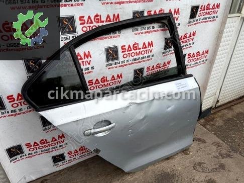 Volkswagen Jetta Sağ Arka Kapı 11-18 çıkma parça