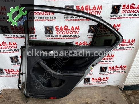 Volkswagen Jetta Sağ Arka Kapı 11-18 çıkma parça