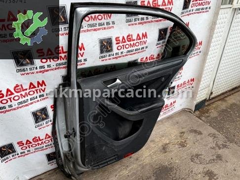 Volkswagen Jetta Sağ Arka Kapı 11-18 çıkma parça