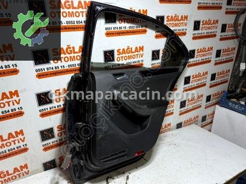 Volkswagen Jetta Sağ Arka Kapı 5C6833056 çıkma parça