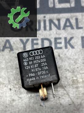 ÇIKMA VW PASSAT 219 ÇOK FONKSİYONLU RÖLE 443951253AA