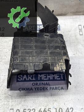 ÇIKMA VW PASSAT B6 AKÜ MUHAFAZA KAPAĞI SOL