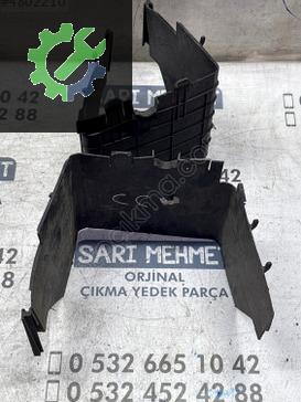 ÇIKMA VW PASSAT B6 AKÜ MUHAFAZA KAPAĞI SOL