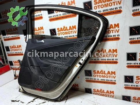 Volkswagen Passat Sağ Arka Kapı çıkma parça