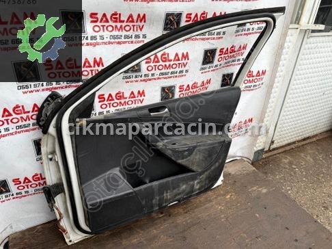 Volkswagen Passat Sağ Ön Kapı çıkma parça