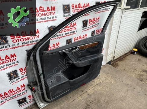 ÇIKMA VW PASSAT B7 SAĞ ÖN KAPI